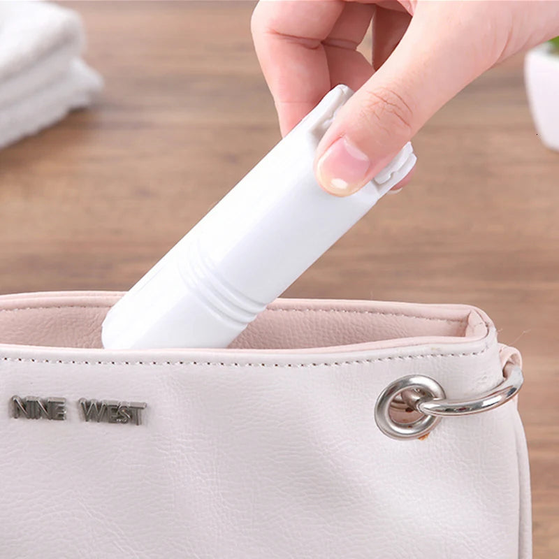 Sticky Lint Roller with Cover – Reusable Pet Hair Remover
