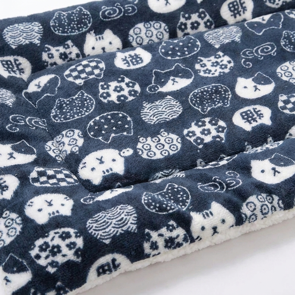 Flannel Pet Sleeping Mat – Cozy Warmth with Soft Breathable Fabric