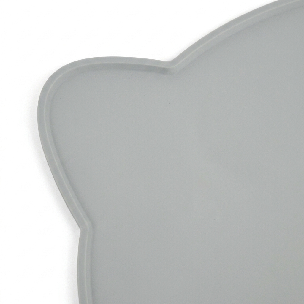 Silicone Pet Feeding Mat – Mess-Free Mealtimes with Waterproof Design