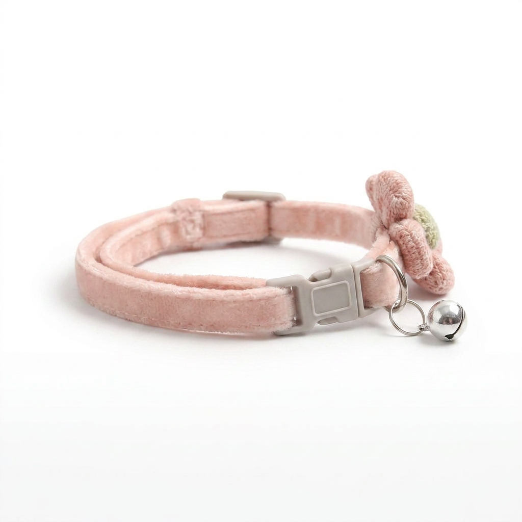 Cat Bell Collar – Adjustable Comfort with Soft Polyester Bowtie