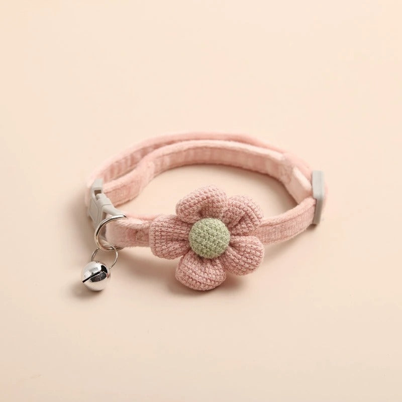 Cat Bell Collar – Adjustable Comfort with Soft Polyester Bowtie